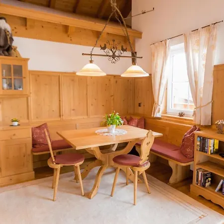 Flat Seefeld in Tirol