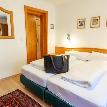Otel Flat 3*