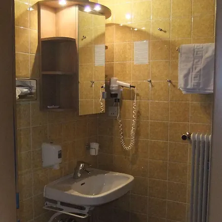 Flat 3*