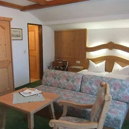 Otel Flat Seefeld in Tirol